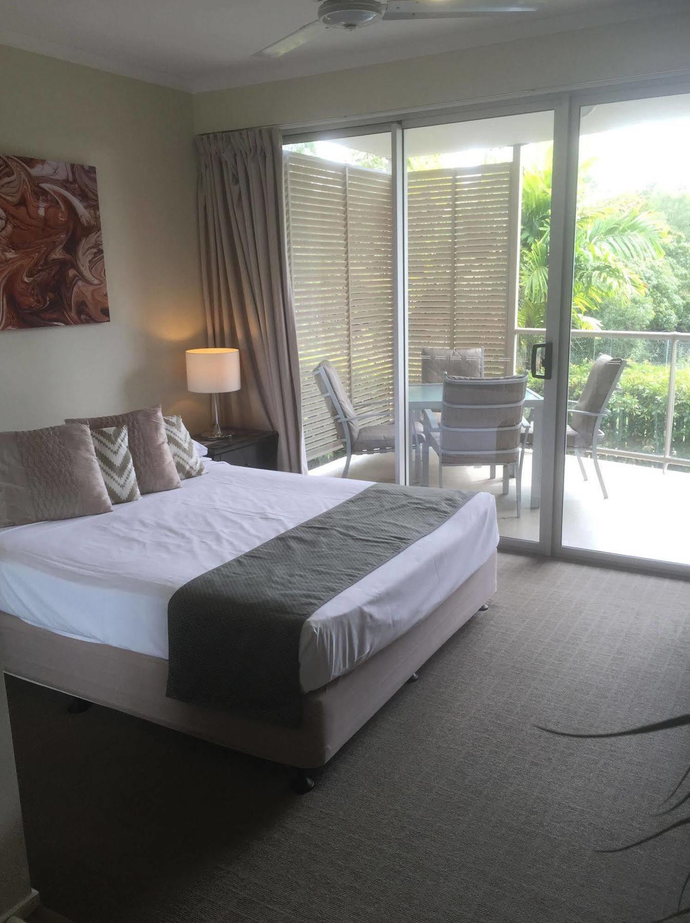 Airlie Central Apartments Airlie Beach Esterno foto