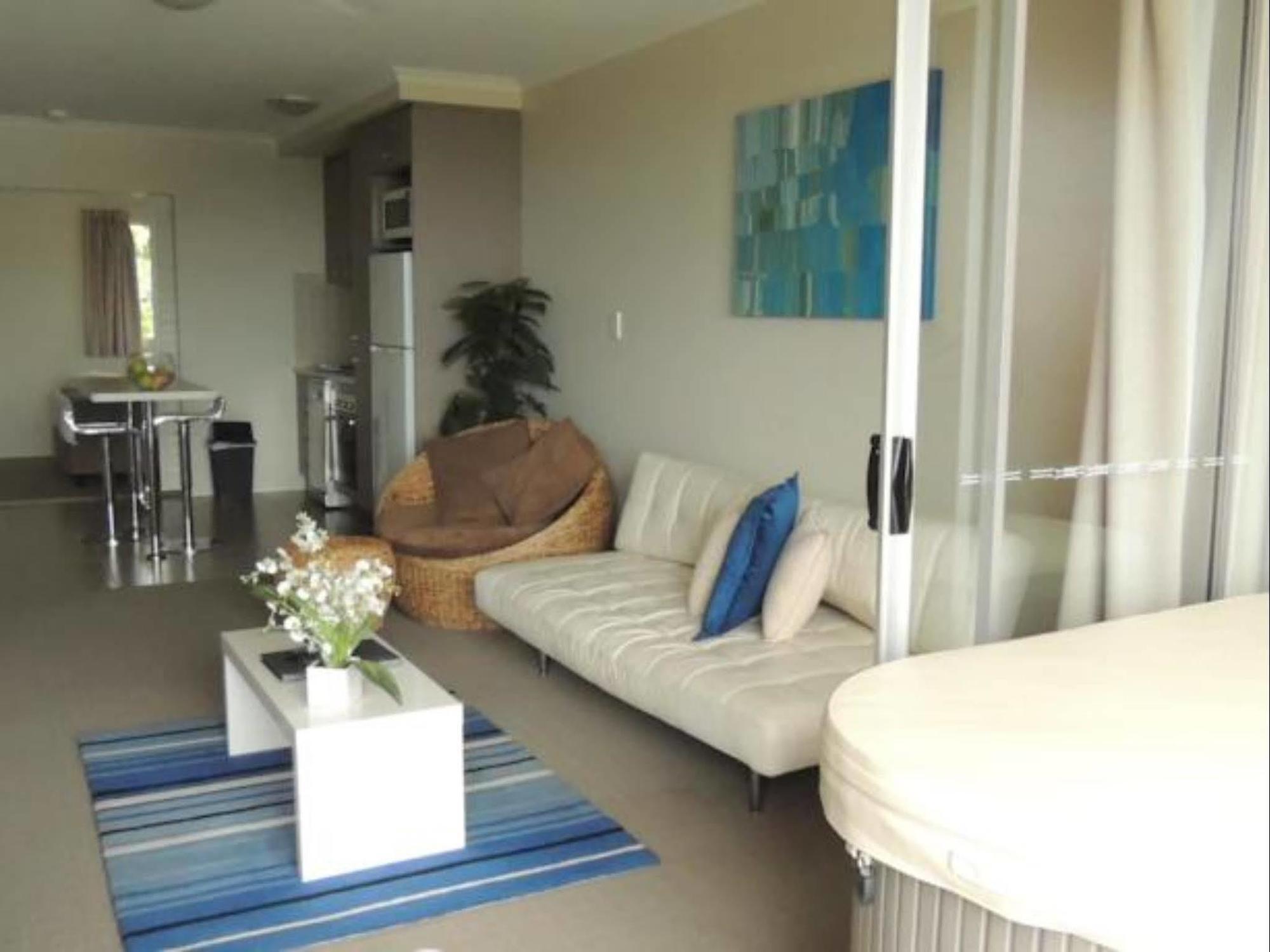 Airlie Central Apartments Airlie Beach Esterno foto