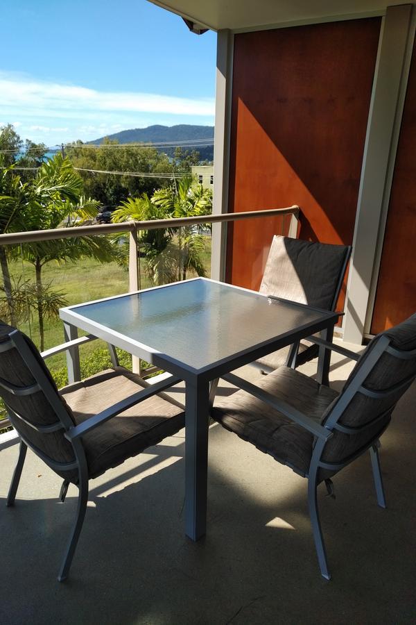 Airlie Central Apartments Airlie Beach Esterno foto