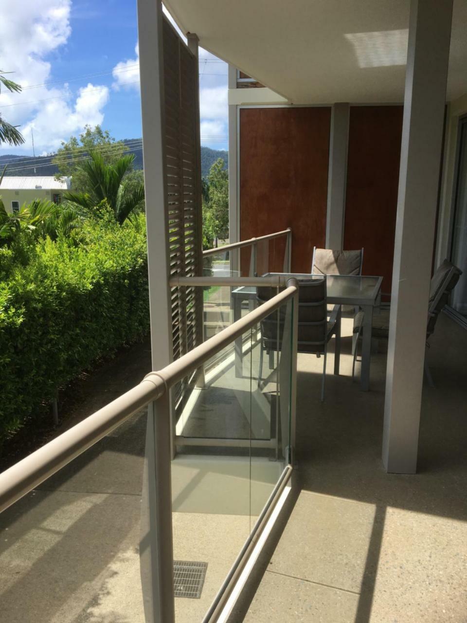Airlie Central Apartments Airlie Beach Esterno foto