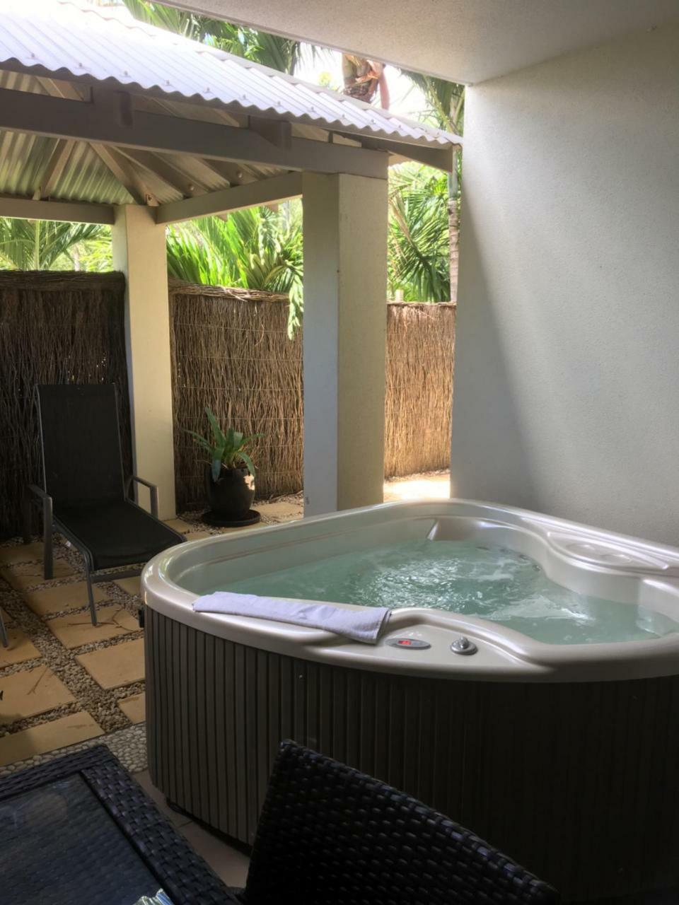 Airlie Central Apartments Airlie Beach Esterno foto